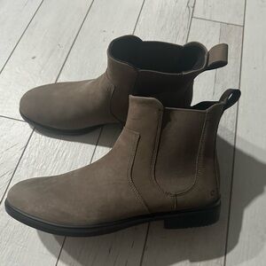 Ecco Brown Chelsea Ankle Boots